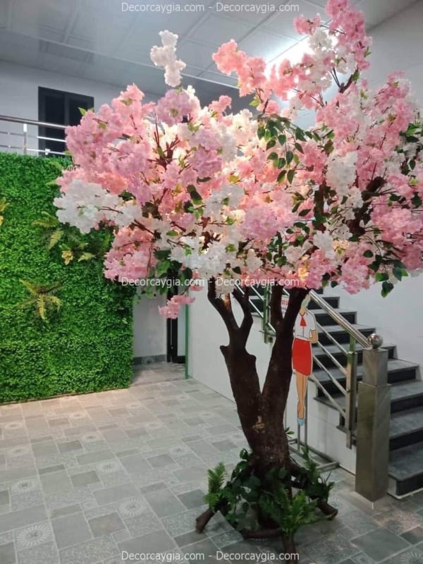 cây cổ thụ giả