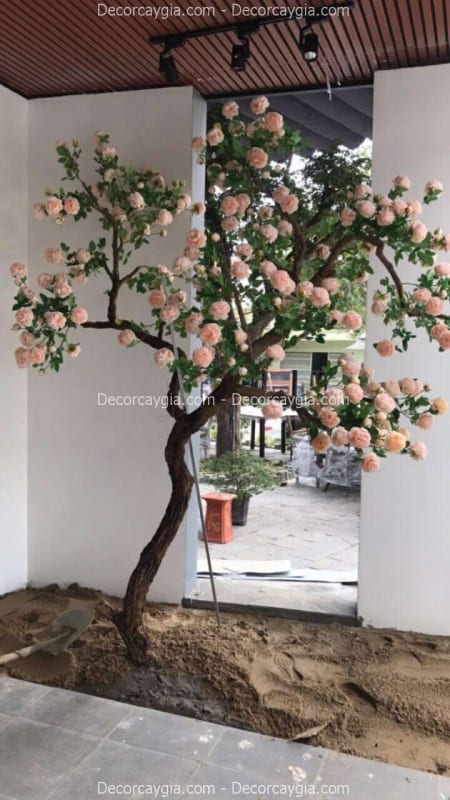 Cây hoa hồng giả trang trí cửa hàng