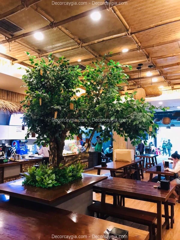 Cây Lá Xanh Giả Trang Trí Cửa Hàng