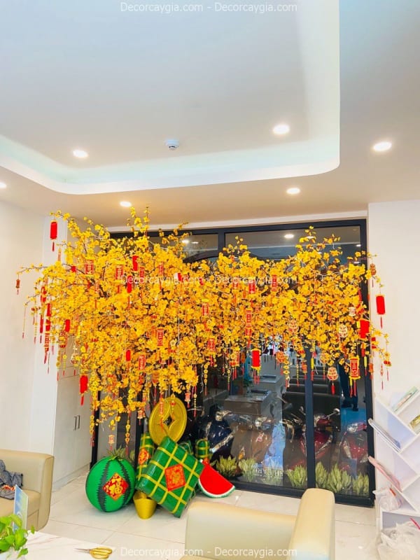 Cây mai giả cho văn phòng