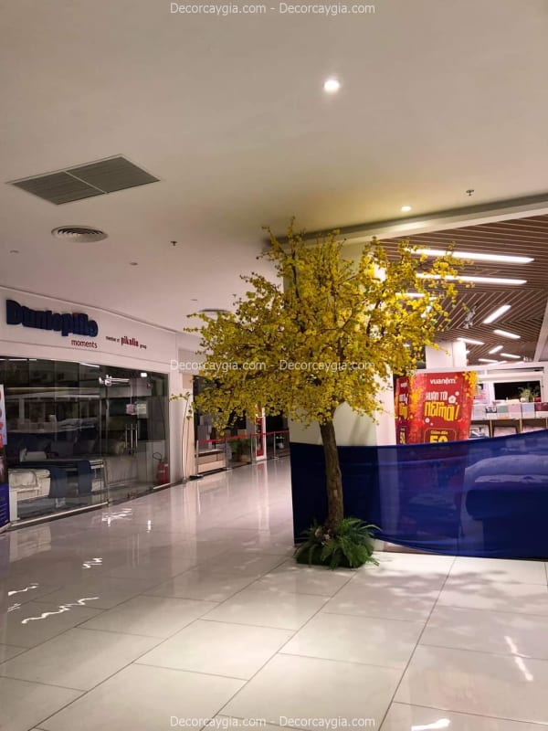 Cây mai giả trang trí