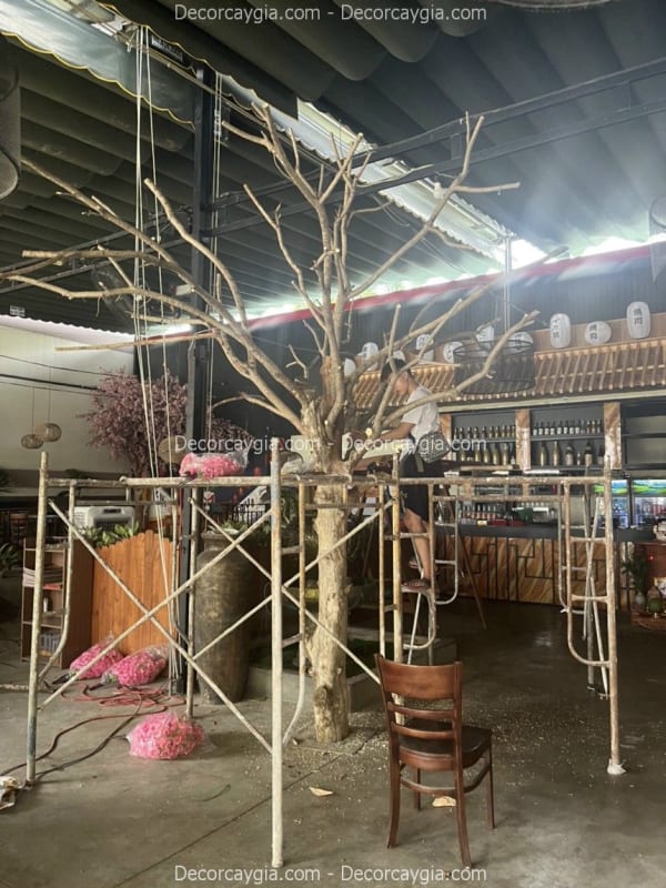 Decor cây giả trang trí quán