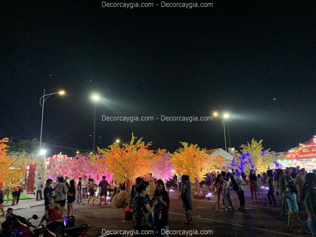 Lễ hội hoa anh đào giả
