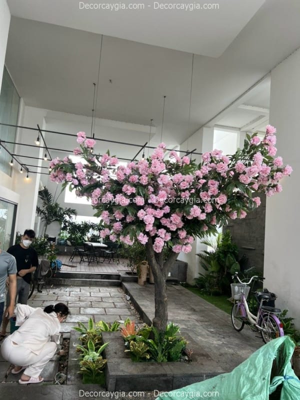 Cây cổ thụ giả