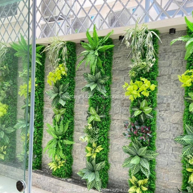 Tường cây giả tại Đông Anh