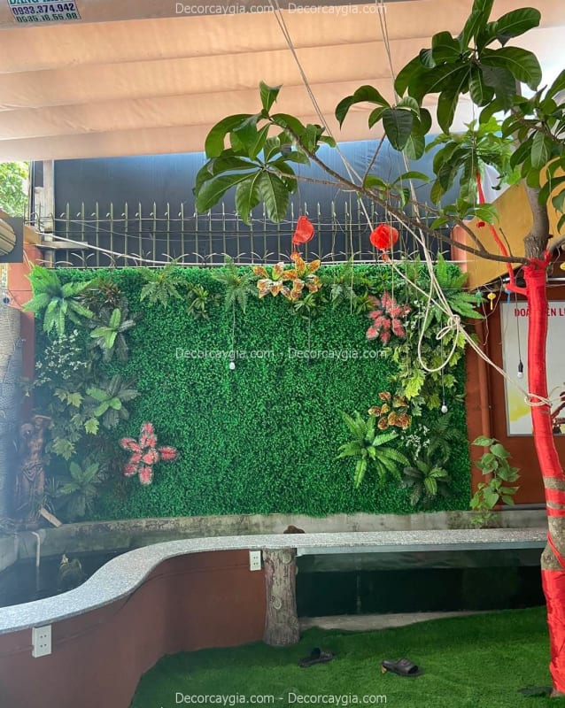 Tường cây giả tại Nam Từ Liêm
